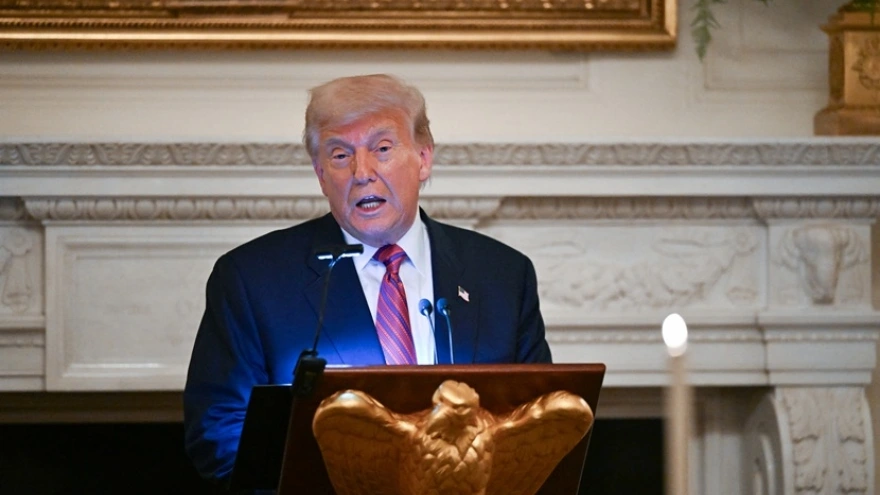 Tổng thống Mỹ Donald Trump đề xuất áp thuế tối thiểu 15-20% với hàng hóa EU